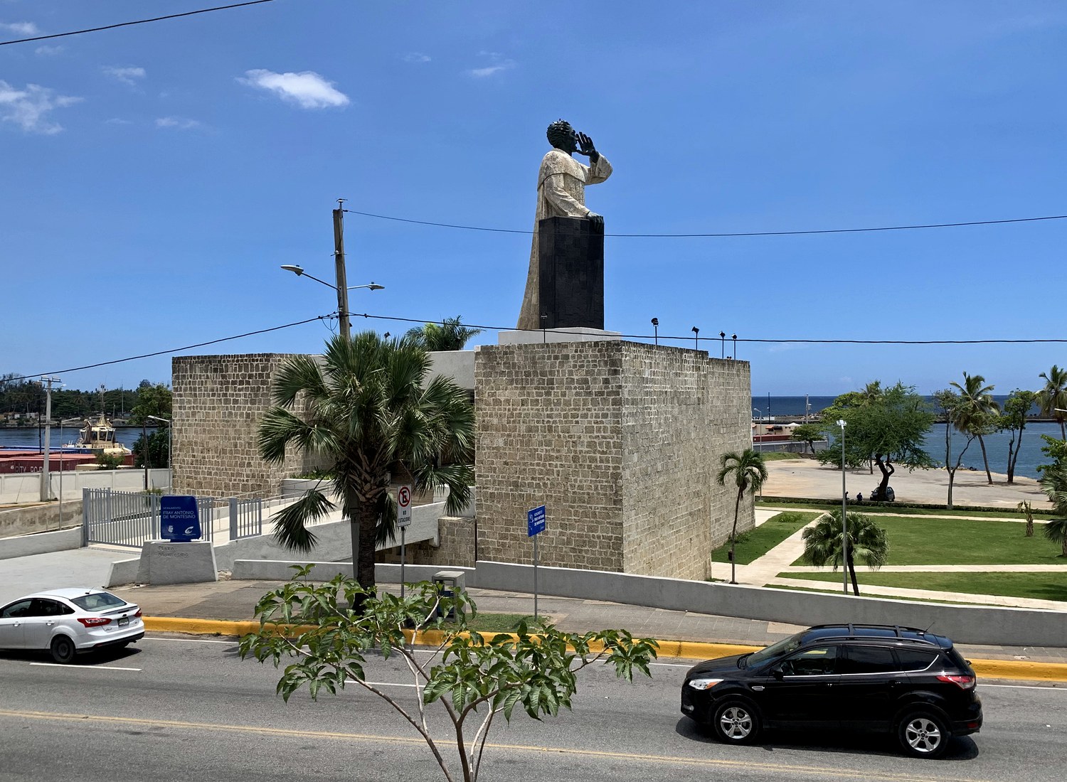 Monumento a Fray Antonio de Montesinos, Santo Domingo